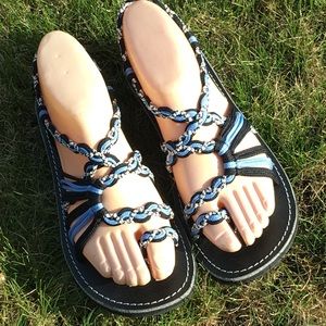 NWOT Handwoven Women’s Blue Summer Sandals Size 7